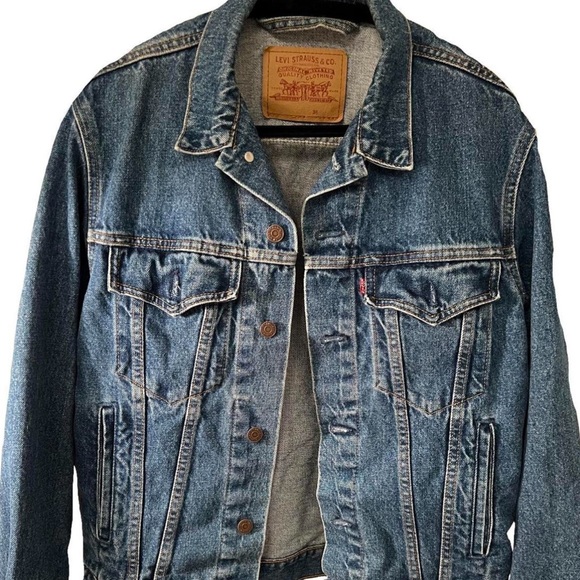 Vintage Levi’s jean jacket - Picture 2 of 4